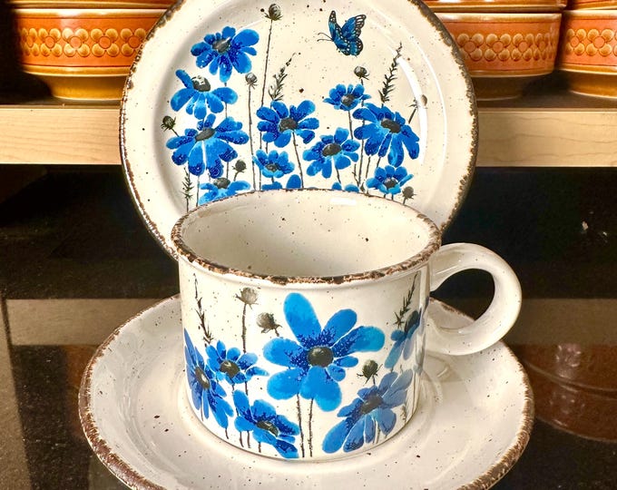 Midwinter Pottery Spring Blue Teacups, Saucers and Side Plates from the 1970s Stonehenge Range