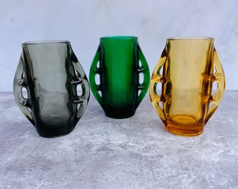 Zabkowice Vase No. 6087 , Designed by Eryka Trzewik Drost, Mid Century Polish Glass 12cm Tall. Please read full description.