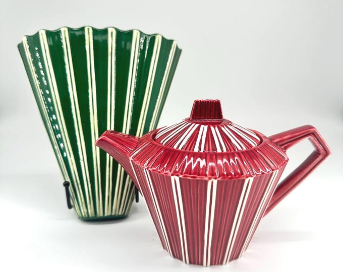 SylvaC Raphique Teapot and Wall Pocket, Mid-Century British Ceramic Pieces