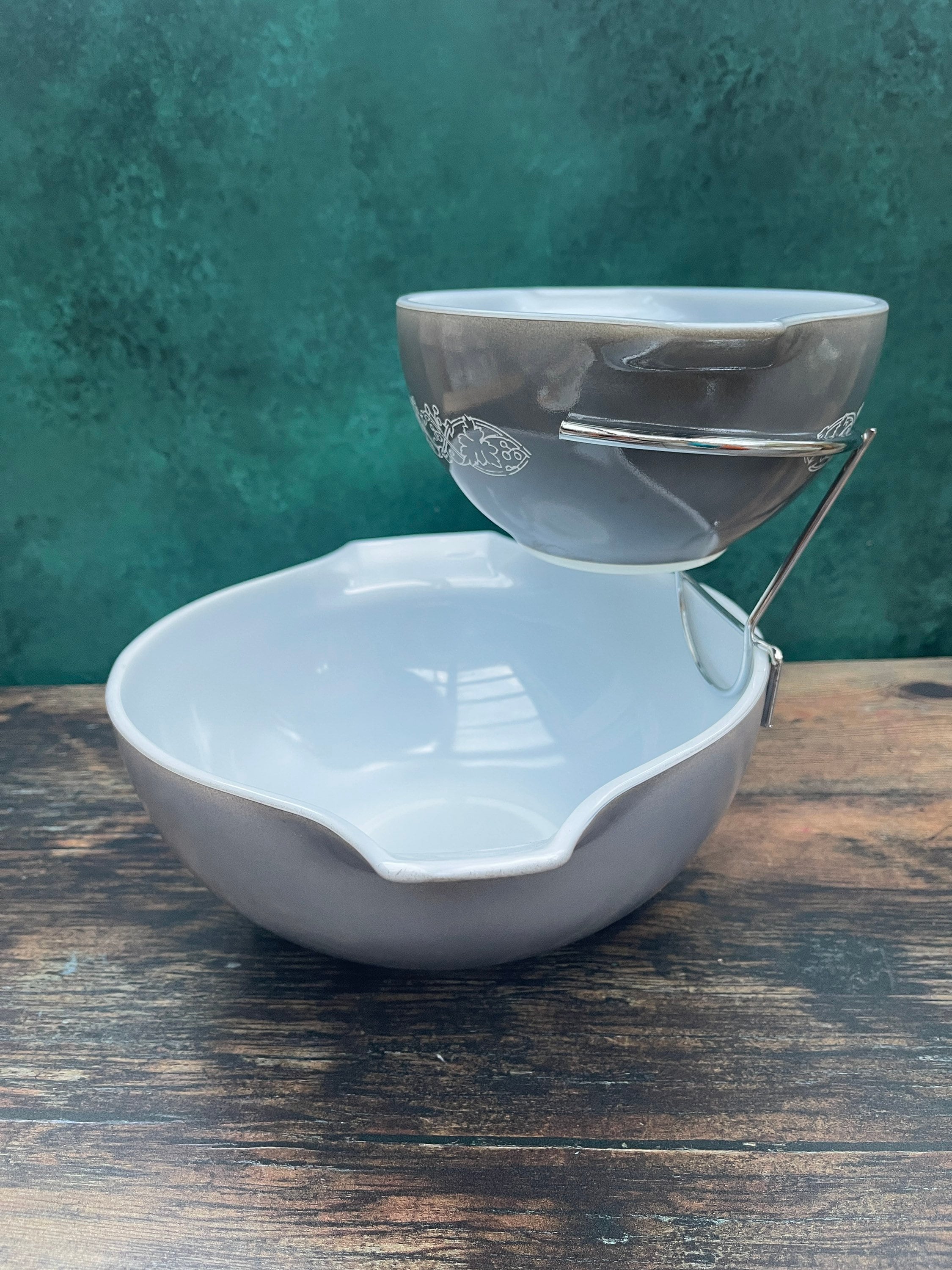 JAJ Pyrex Rare Grey Classics Pattern Mix And Serve Set, Chip & Dip