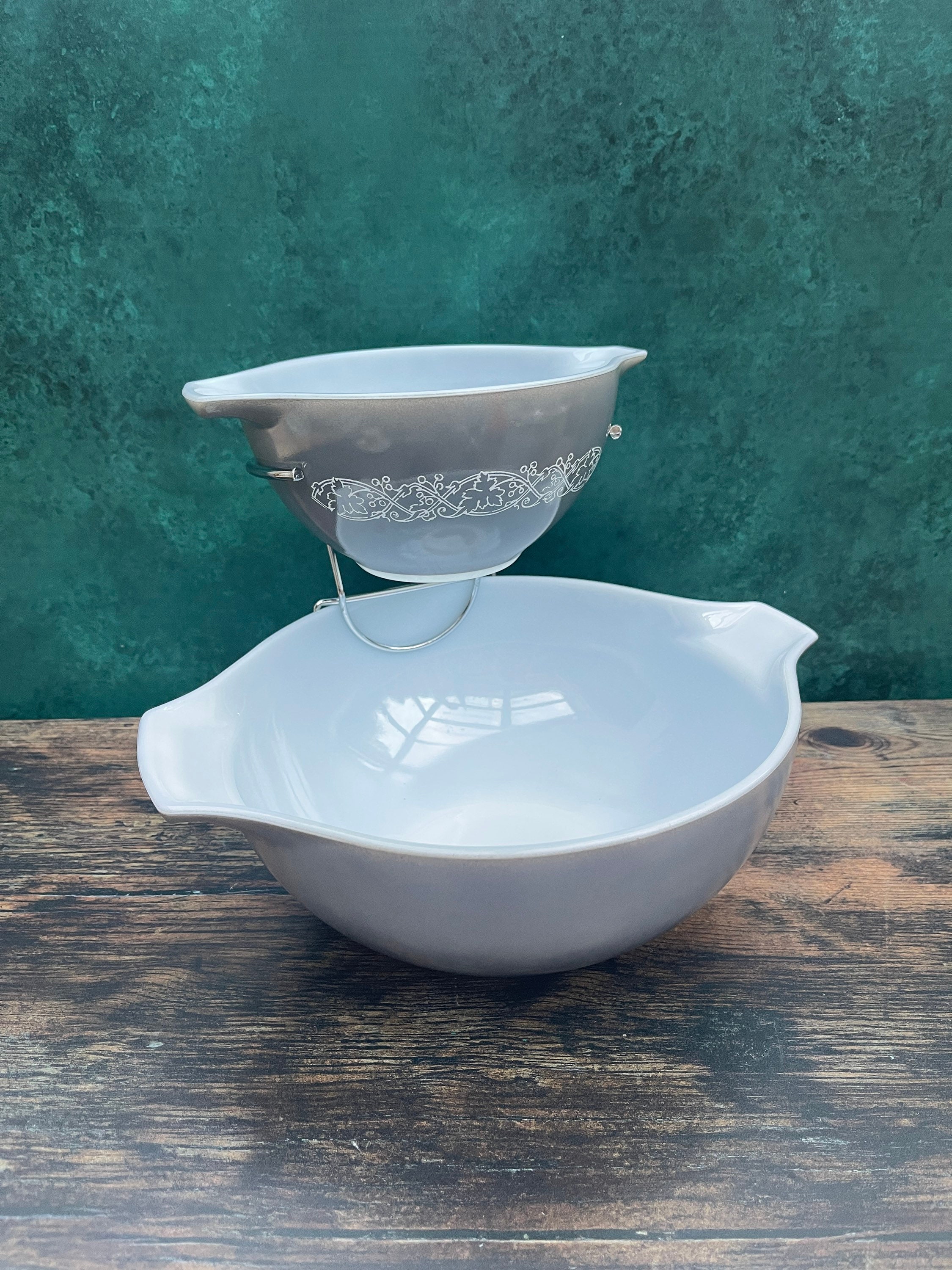 JAJ Pyrex Rare Grey Classics Pattern Mix And Serve Set, Chip & Dip