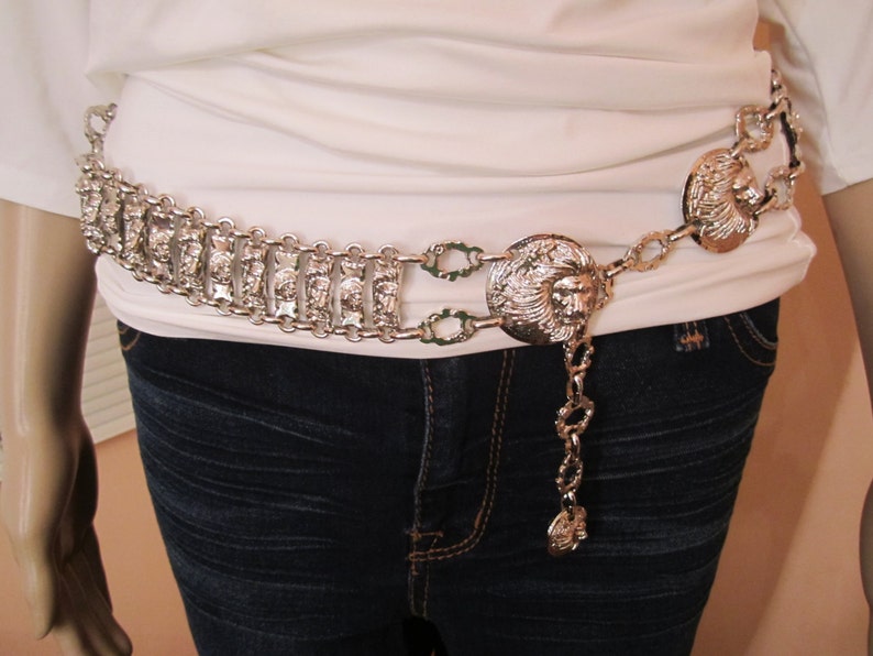 Rare Authentic GIANNI VERSACE VERSUS Silver Tone Chain Link Belt w/ Lion Faces 37.5 in. long image 1
