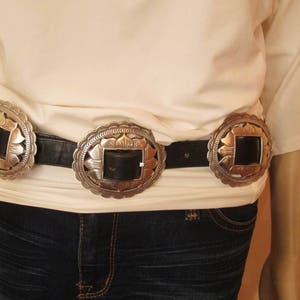 EUC Vintage 1991 Brighton White Leather & Silver Concho Stitch Boho Belt SZ M Brighton Women main image 2