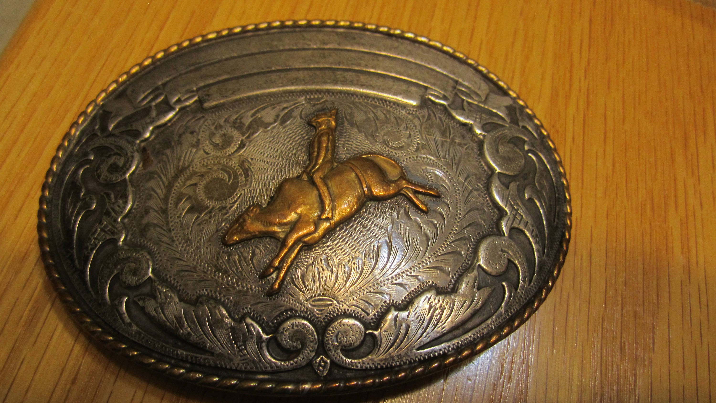 Bull riding cheap trophy buckles