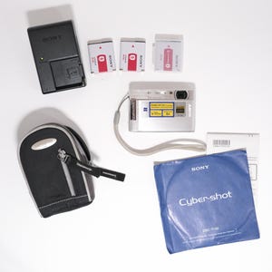 SONY Cyber-shot 8.1メガピクセル 本体と充電器 Amazon.com: powerpayless USB Data SYNC Cable Cord Compatible with