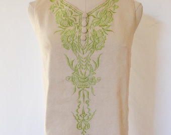 Vintage 70s Beige Indian Kurta Sleeveless Tunic Shirt w Green Embroidery SM