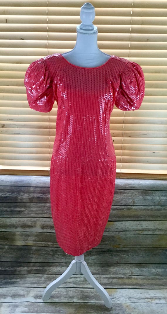 Vintage Pink Sequin Peplum Dress with Puffed Sleev