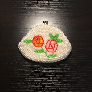 Perle Perlen Blumen Portemonnaie | Elfenbein, rosa und rote Rosen Kleiner Perlen Geldbeutel
