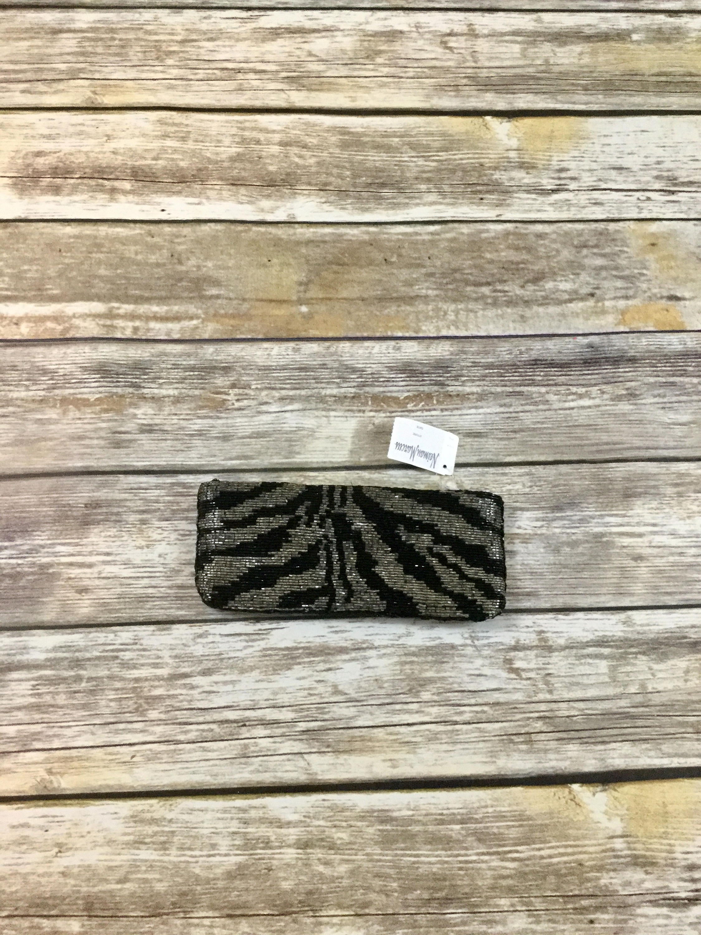Neiman marcus deals brand clutch