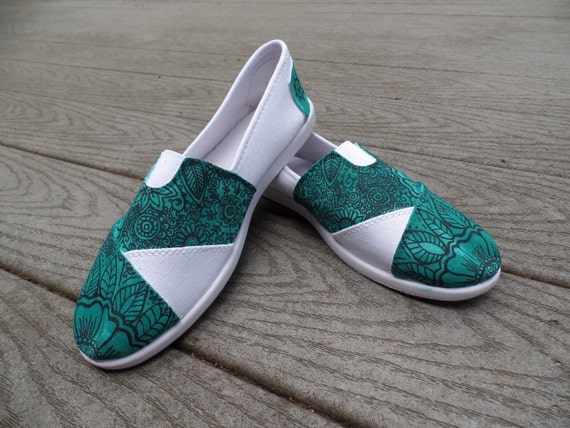 Diseñoalheña floral. Veridian. Slipons para requisitos particulares, personalizada de zapatos de mujer. Hecho a mano, pintado a mano. Por encargo, Diseñoalheña floral. Veridian. Slipons para requisitos particulares, personalizada de zapatos de mujer. Hecho a mano, pintado a mano. Por encargo,