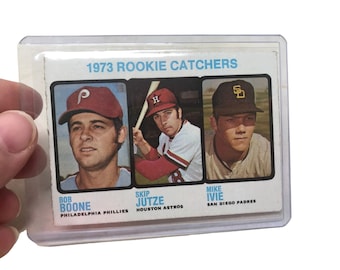 1973 ROOKIE Catchers Card Bob Boone Skip Jutze, Mike Ivie Card No. 613