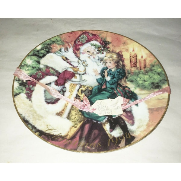 Avon Collectible CHRISTMAS Plate 1994 olde time SANTA CLAUS  8 1/4 - free shipping