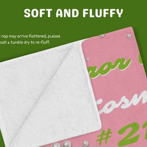 Benutzerdefinierte Sorority Pink Decke Personalisierter Geschenküberwurf Grünes Blatt Decor Bettwäsche Tagesdecke Utensilien Initiationsgeschenk Soror Andenken Bild 3