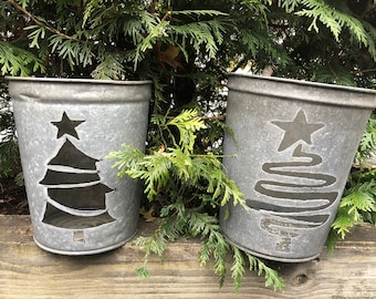 Christmas Tree Galvanized Sap Bucket Holiday Present Outdoor Decor Farmhouse Decor Porch Decoration Gift for Wife Mom Daughter