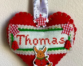Corazón de Navidad personalizado Corazón de Navidad bordado a mano en fieltro, adorno para árbol de Navidad en forma de corazón