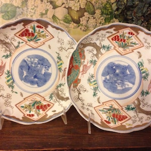 Pr. Japanese Imari Plates 8.5” Plum Trees and Tsuru Cranes c.1820-1840