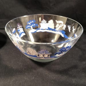 Vintage Blue Willow 9&quot; Clear Glass Salad Mixing Bowl by Arcoroc Made in France