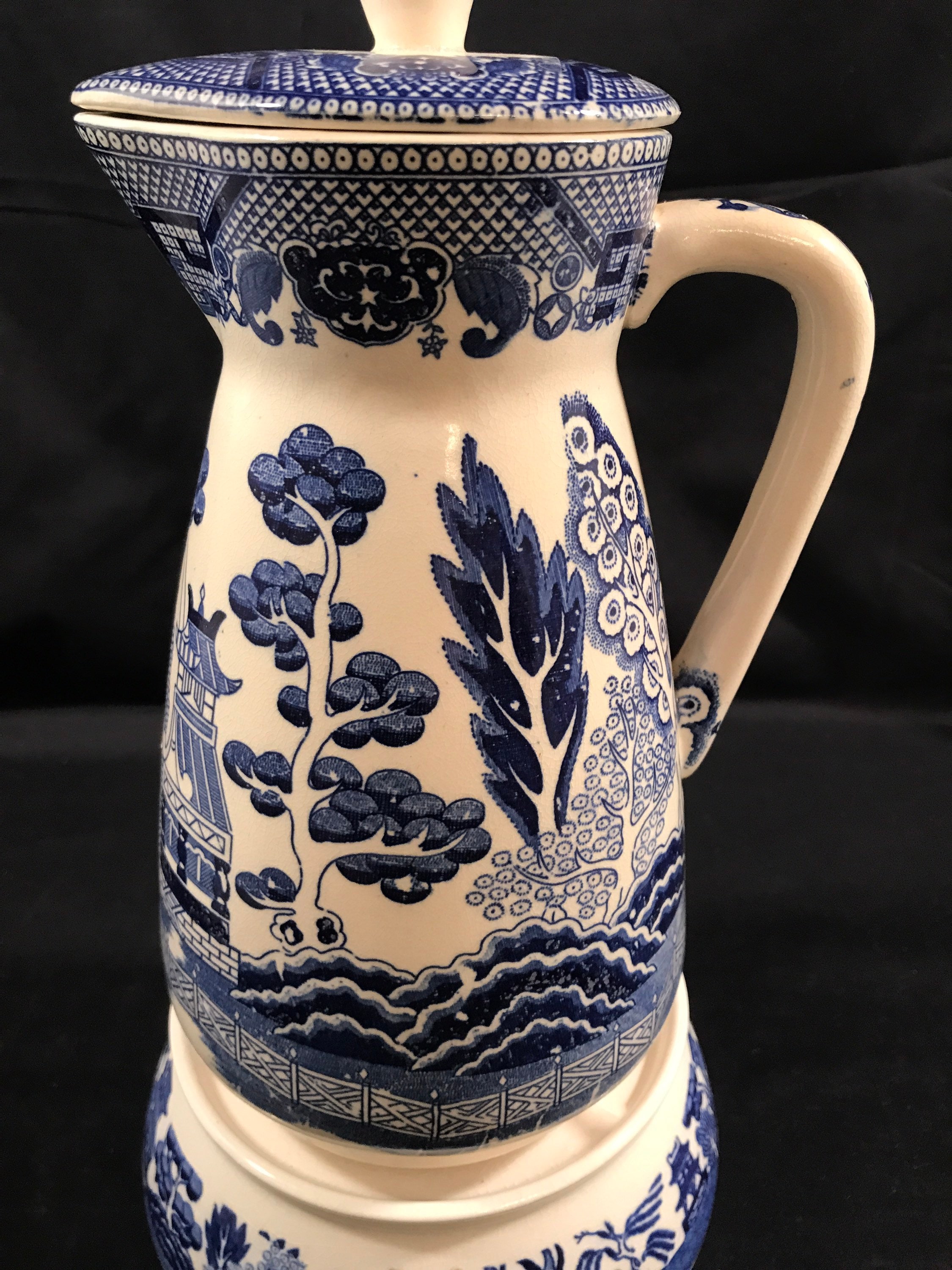 Vintage Japan Blue Willow Carafe Pitcher & RARE Warmer Base Exc