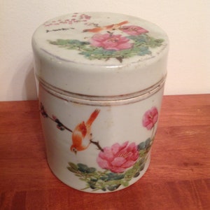 Antique Chinese Famille Rose Jar Vase Tongzhi or Guangxu c.1870