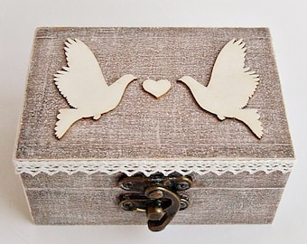 Birds ring box Pigeon Rings Box Rustic ring bearer Wooden ring box Wedding ring box  Wedding ring holder  Country Barn Personalized Ring Box