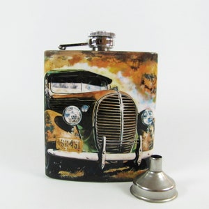 Retro car Hip Flask Alcohol flask 7oz, Best Man Gift, Mens flasks Vintage Whiskey Flask Liquor Flask Gift man An old Car Retro machine