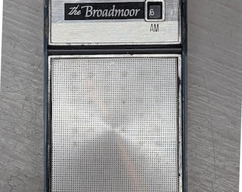 Vintage Broadmoor AM Transistor Radio Portable Pocket Hong Kong Untested