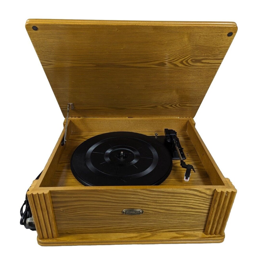 Beautiful Vintage Wood Crosley Record Player Turntable CR47 Works New