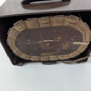 1946 Emerson Tube AM Radio Model 509 in brown, 455 kHz broadcast receiver, vintage collectible.