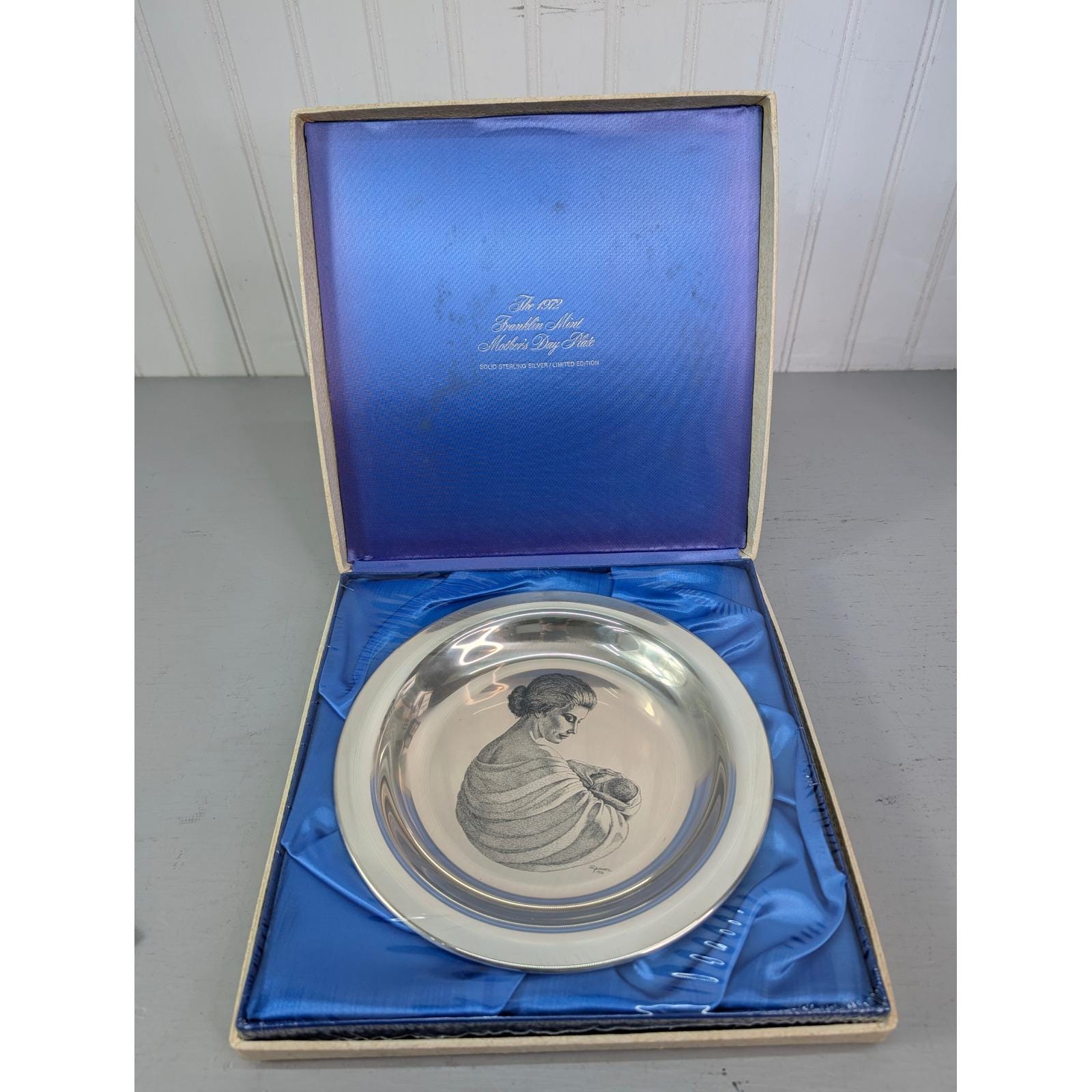 Vintage 1972 Franklin Mint Mother's Day Plate & Child Solid