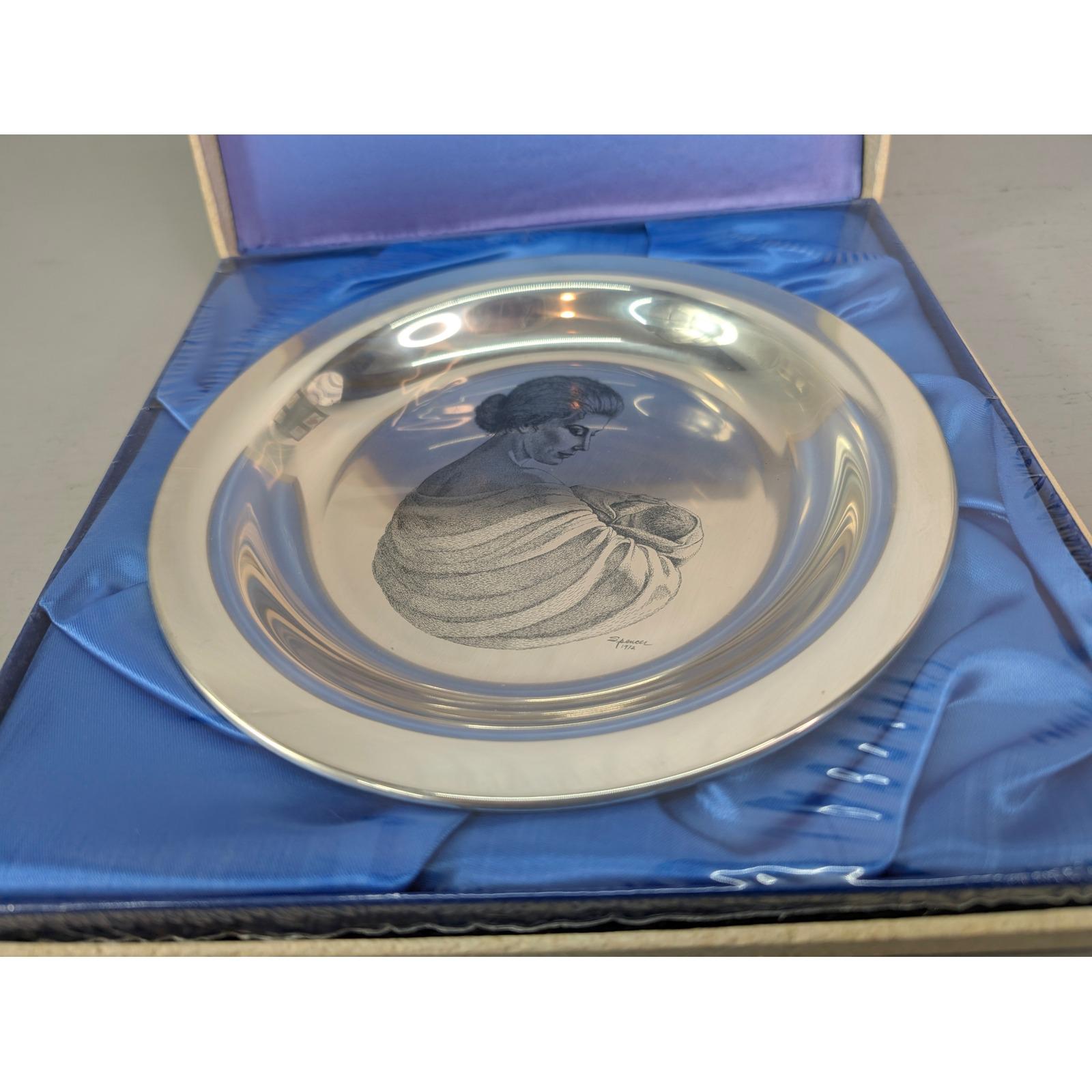 Vintage 1972 Franklin Mint Mother's Day Plate & Child Solid
