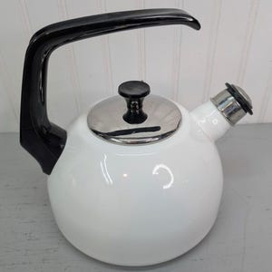 Oneida Aegean Sea Porcelain on Steel Tea Kettle White Stovetop Cookware Handle
