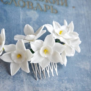 Floral headpiece, white headpiece, bridal hair image 3