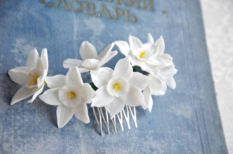 Floral headpiece, white headpiece, bridal hair image 3
