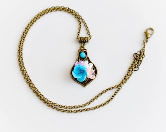 Aqua blue flower necklace