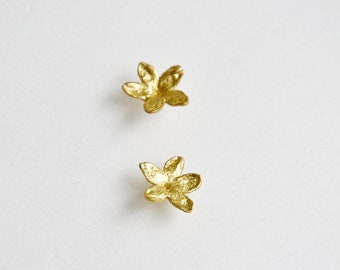 Gold flower earrings, oak  flower studs, 23k gold finish