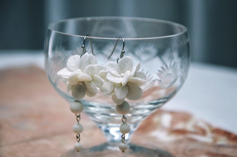 White flowers earrings, hydrangea earrings, bridal earrings image 4