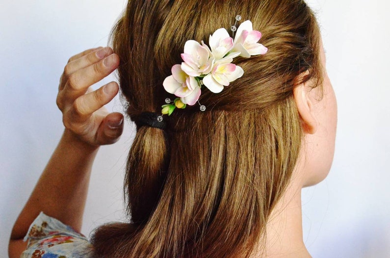 Peigne à fleurs blanches, freesia vigne image 6