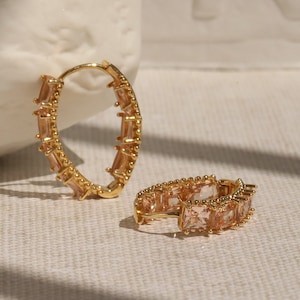 Statement 14K Vergoldete Hoop Ohrringe mit Rosa Kristall – Minimalistischer Schmuck, perfektes Geschenk für Sie oder Die Beste Freundin B054 / 49-1-12