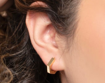 Geometric Hoop Earrings Modern Style for Everyday Wear or Gifting - B040