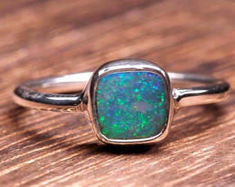 Silver Black Opal Ring with Green Colour, Dark Opal, Size US4.5 - Mintabie Opal, Sterling Bezel Ring 925 -   Australian Real Opal