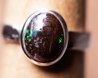 Boulder Matrix Opal Ring, Size US6 - Hammered band -  Sterling Silver Oval Bezel Ring 925 -  Natural Australian Real Opal, Solid
