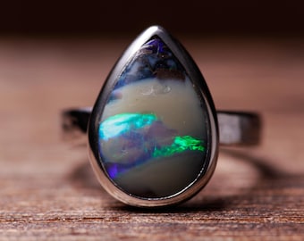 Boulder Opal Ring, Size US7.5 - Hammered band -  Sterling Silver Oval Bezel Ring 925 -  Natural Australian Real Opal, Solid