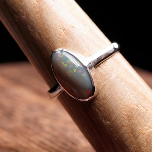 Dark Opal Silver Ring, Size US6.5 - Coober Pedy Opal, Slender band, Sterling Bezel Ring 925 - Australian Real Opal, Solid image 7