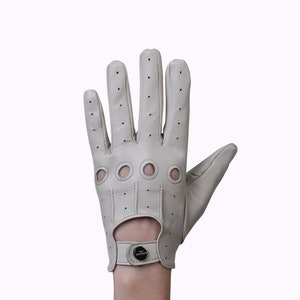 Altezzoso Voyage Leather Fashion Driving Gloves for Women Black / Cream