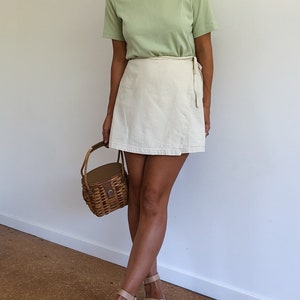 Vintage 90s pastel green tee detailed cut out collar ladies cotton pale sage green t shirt summer top image 6