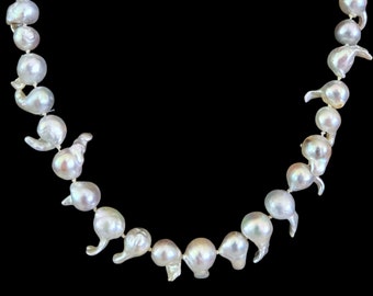 1950s vintage rare blue-grey genuine baroque natural pearl necklace with 14k white gold catch