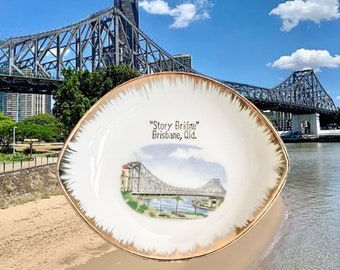 Story Bridge Brisbane Queensland vintage 1960s Japanese souvenir porcelain pin dish, mini butter dish