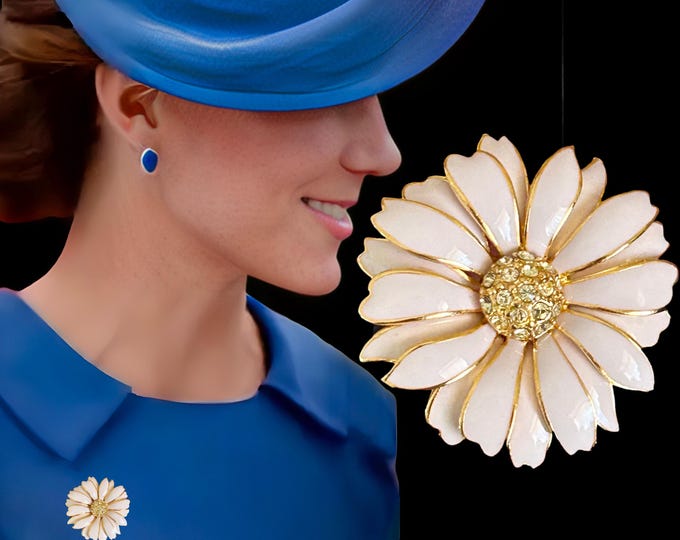 Featured listing image: MMA Metropolitan Museum of Art vintage 1980s enamel daisy flower brooch