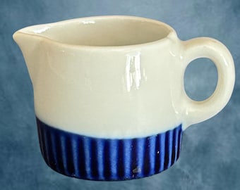 Suisse Langenthal vintage 1980s mini 20mls measuring jug