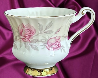 Paragon Fine Bone China England rare 1940s pink rose replacement orphan tea cup